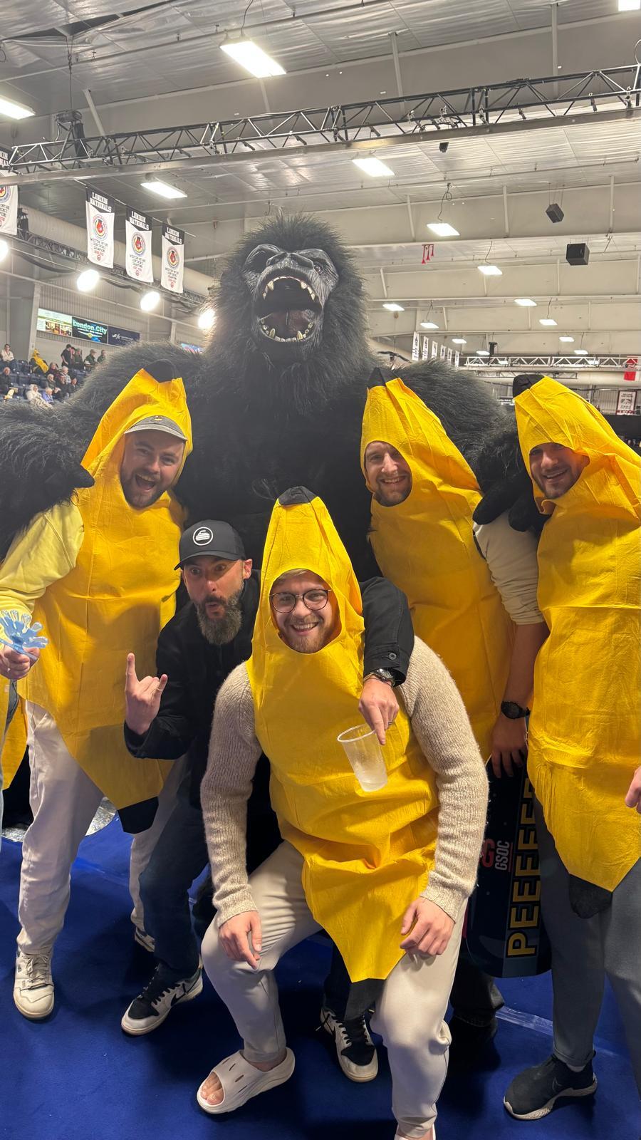 Curling Bananas Fan Club 2026/2027